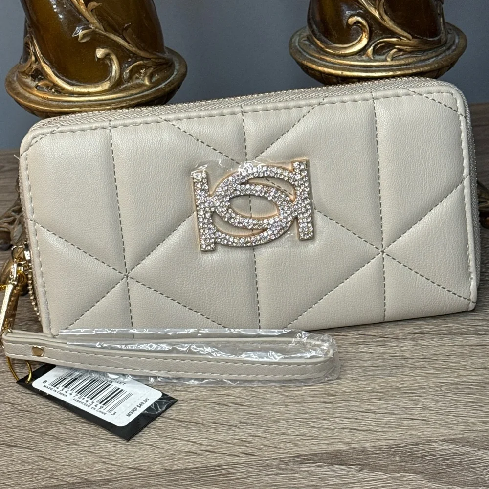 bebe nwt cream